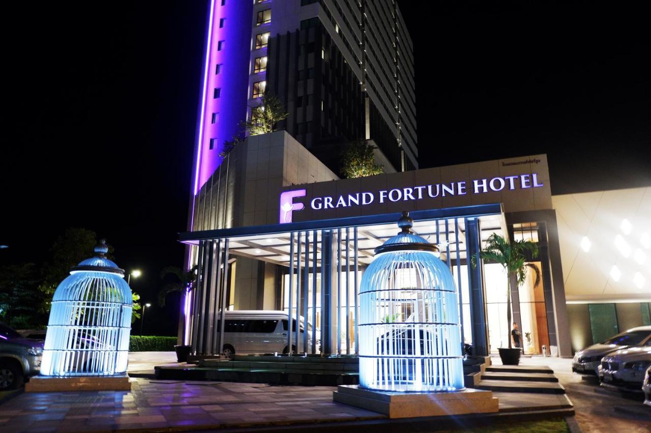 Grand Fortune Hotel Накхонситхаммарат Экстерьер фото